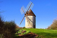 02-3-moulins-beaugas.jpg