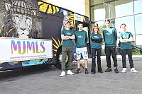 10.-euquipe-mouvement-jeunesse-monte-le-son---wild-bus-.jpg