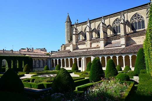 09---Eglise-Notre-Dame-Cloitre-et-Jardin-remarquable--Marmande-ptt.jpg