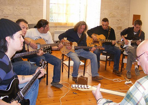 page-19---stage-music-blues.jpg