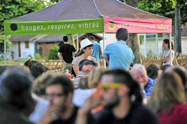 01---photo-stand-manif-copie.jpg