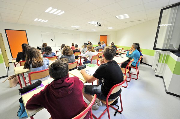 04.-classe_eleves_college_moulin_marmande.jpg