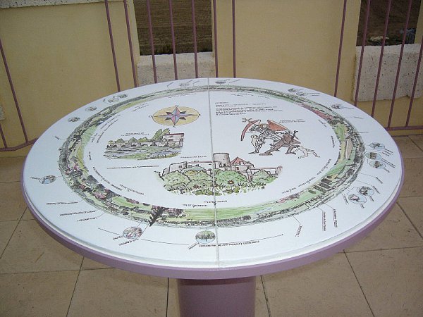 05---Peyrieres-table-dorientation.jpg