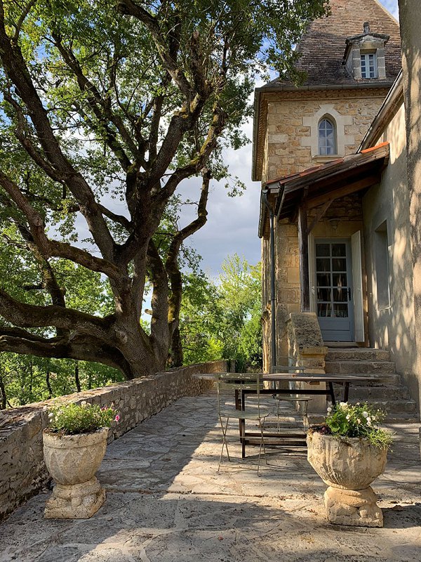 18---chateau-ladausse---monflanquin-outdoor-west-terrasseJPG.jpg