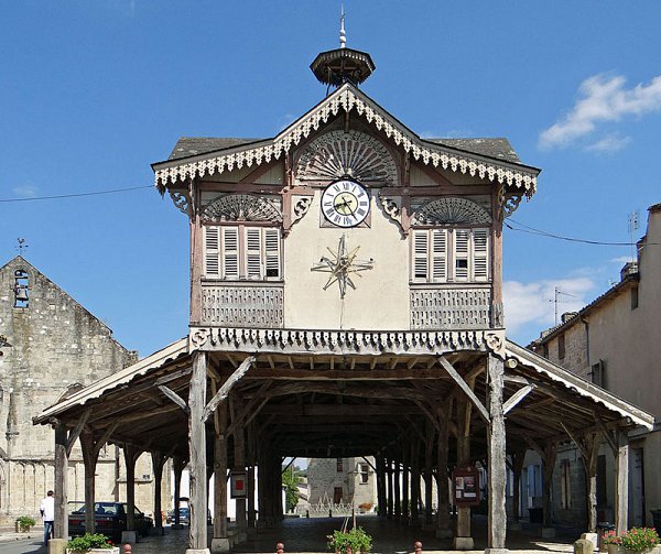 Halle_de_Gontaud-de-Nogaret_-4.jpg
