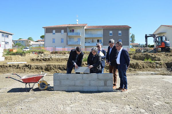 foulayronnes-Pose-de-1ere-pierre---2019-04-30-13.jpg