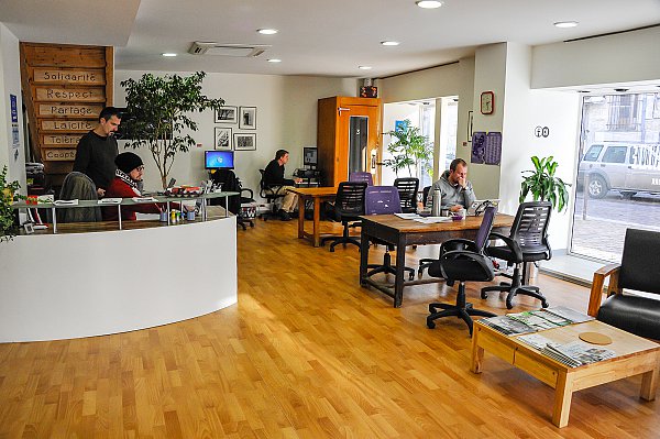 page-10_THI8767.jpg