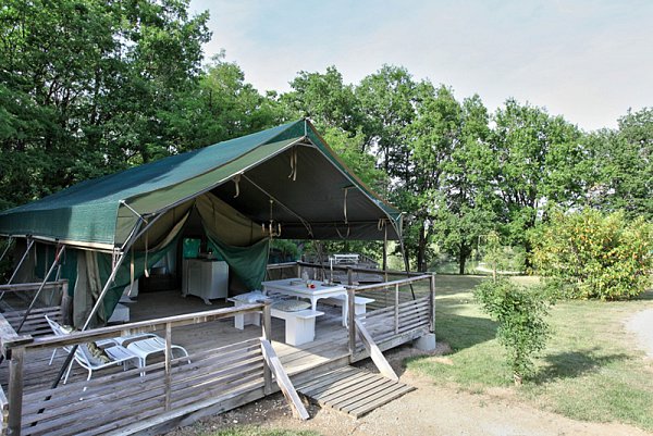 page-11-Camping_les_Ormes.jpg