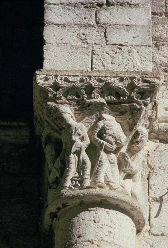 18.-05---chapiteau-cephalophorie-saint-maurin.jpg