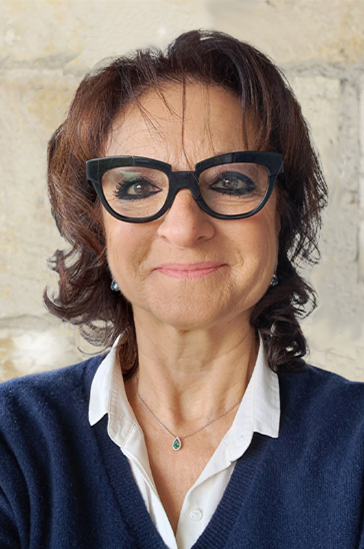 page-8---Marylene-Pailares-fond-mur-800px.jpg